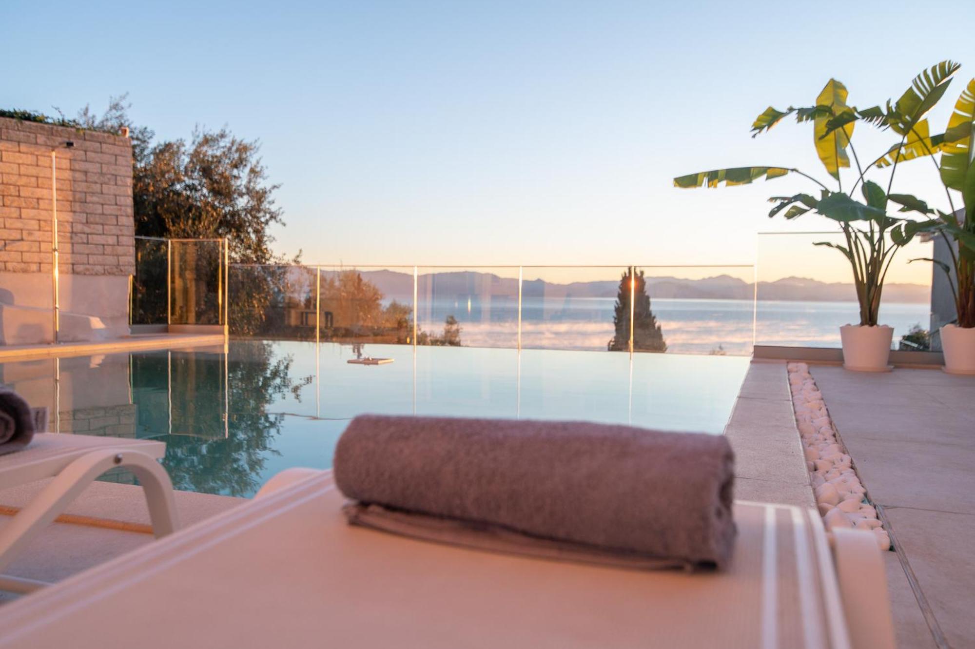 Achillion Luxury Corfu Villa & Suites Perama  Exterior foto